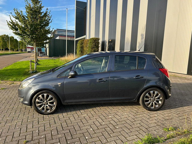 Foto 3 van Opel Corsa 1.2-16V '111' Edition Nw APK-Airco-Cruise-Elekpakket-Lmv