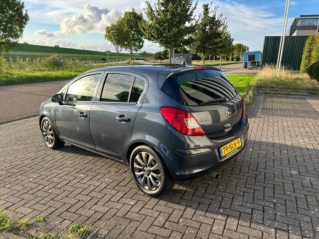 Foto 4 van Opel Corsa 1.2-16V '111' Edition Nw APK-Airco-Cruise-Elekpakket-Lmv