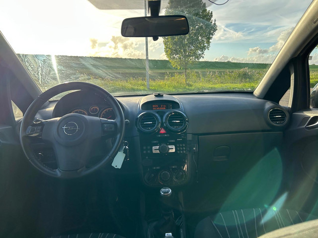Foto 8 van Opel Corsa 1.2-16V '111' Edition Nw APK-Airco-Cruise-Elekpakket-Lmv
