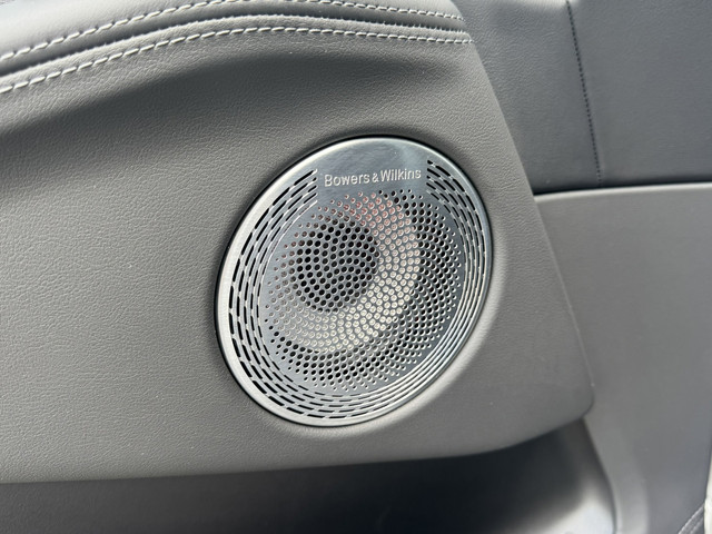 Foto 9 van BMW XM PHEV 30 kWh M-Sport V8 653pk Driving Assist / Bowers Wilkins Audio / 23inc /Massage Stoelen