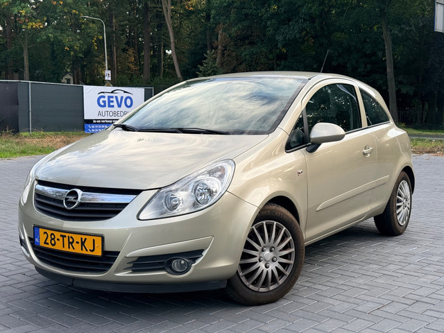 Foto 2 van Opel Corsa 1.2-16V Enjoy/Elekt raam/NAP/Trekhaak