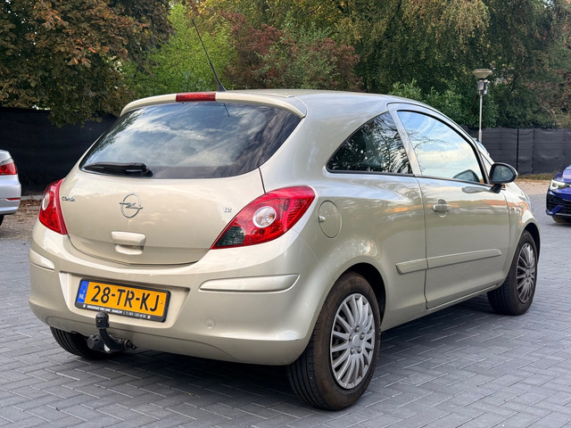 Foto 9 van Opel Corsa 1.2-16V Enjoy/Elekt raam/NAP/Trekhaak