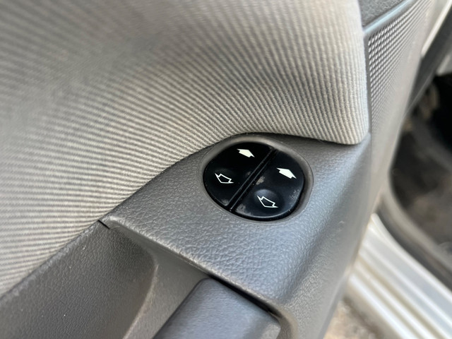 Foto 6 van Ford Fiesta 1.25-16V Centennial - Airco - Nieuwe Apk