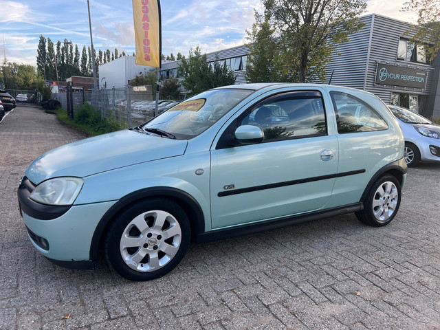 Foto 2 van Opel Corsa 1.8-16V GSi - Stoelverwarming - Airco - 125Pk