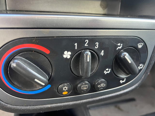 Foto 4 van Opel Corsa 1.8-16V GSi - Stoelverwarming - Airco - 125Pk