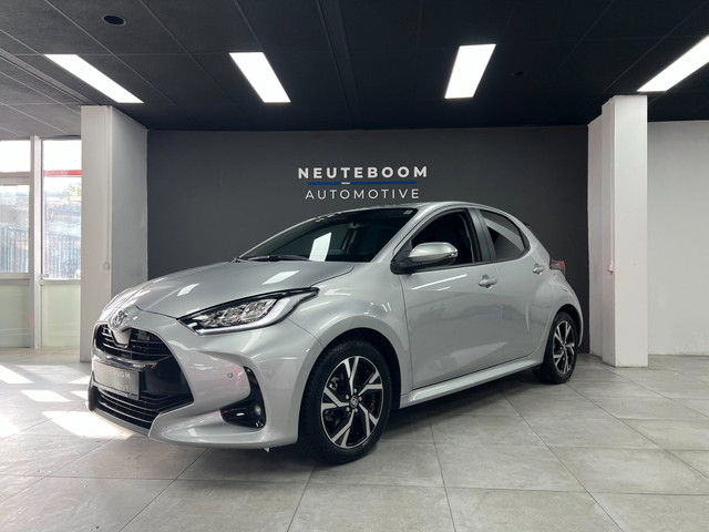 Foto 10 van Toyota Yaris 1.5 Hybrid 115 Dynamic | Keyless | Led | PDC