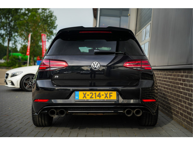 Foto 4 van Volkswagen Golf 2.0 TSI 301 pk 4Motion R / Akraprovic/ Dynaudio/ ACC/ DCC/ Keyless/ Virtual/ Adapt.C