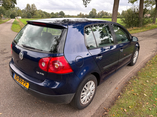 Foto 4 van Volkswagen Golf 1.6 FSI Turijn koude airco/APK/Boekjes/2sleutels/6Bak