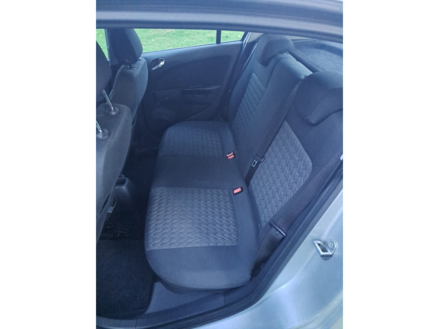 Opel Corsa 1.2-16V Design Edition AIRCO SPORTVELGEN.