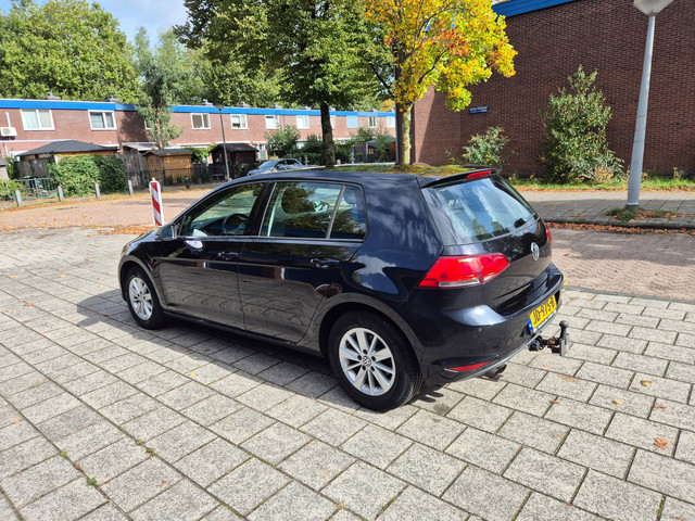 Volkswagen Golf 1.4 TSI Comfortline 90kw 5D Black Edition