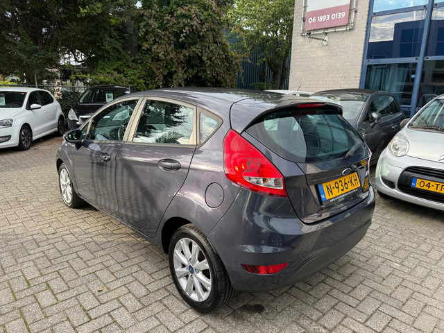 Foto 4 van Ford Fiesta 1.25 Trend, Airco, Apk 05/2027, Onderhoudshistorie