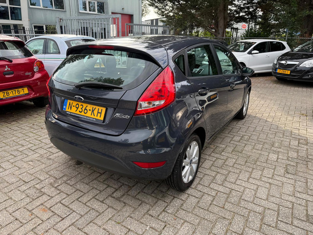 Foto 6 van Ford Fiesta 1.25 Trend, Airco, Apk 05/2027, Onderhoudshistorie