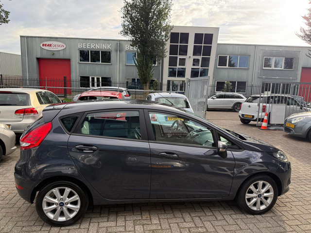 Foto 7 van Ford Fiesta 1.25 Trend, Airco, Apk 05/2027, Onderhoudshistorie