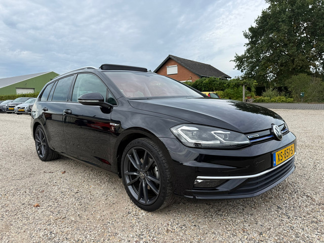 Foto 4 van Volkswagen Golf Variant 1.5 TSI Comfortline Business Virtual | Pano | LED | Org. NL | Trekhaak Afnb.