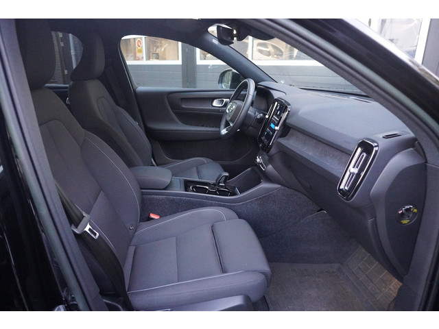 Foto 4 van Volvo XC40 Recharge Ultimate Carplay/Elek.Pano.dak/Trekhaak/Cruise/Climate Control/Park.sensoren