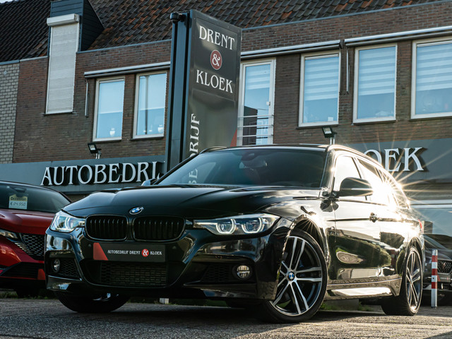 Foto 6 van BMW 3 Serie Touring 318i M Sport ORG NL PANO HARMAN KARDON 19 INCH HUD CAMERA BOMVOL!!