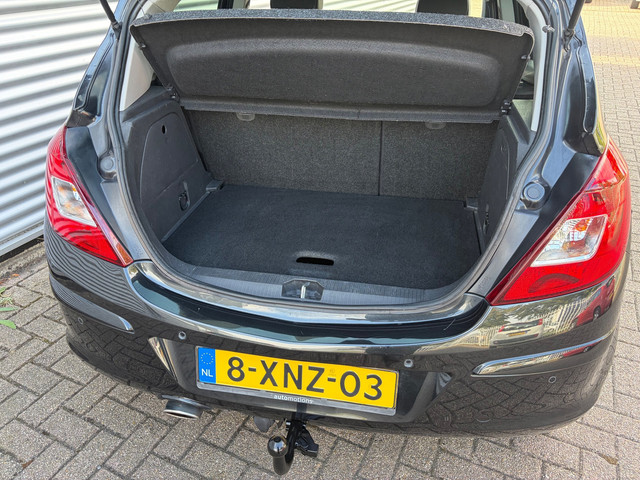 Foto 5 van Opel Corsa 1.4-16V Cosmo