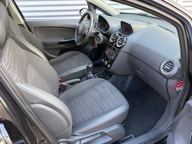 Foto 6 van Opel Corsa 1.4-16V Cosmo