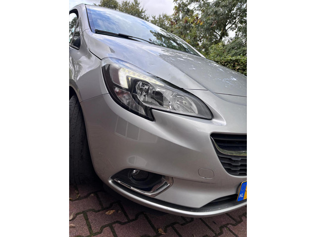 Foto 5 van Opel Corsa 1.4 Online Edition