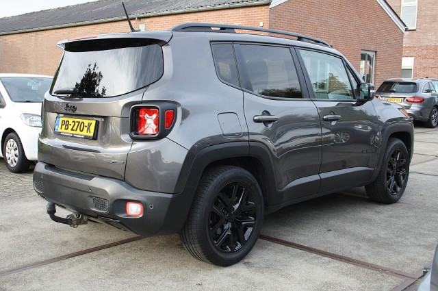 Foto 7 van JEEP RENEGADE 1.6 E-Torq Night Eagle ll / NAP / Trekhaak / Navi / Airco