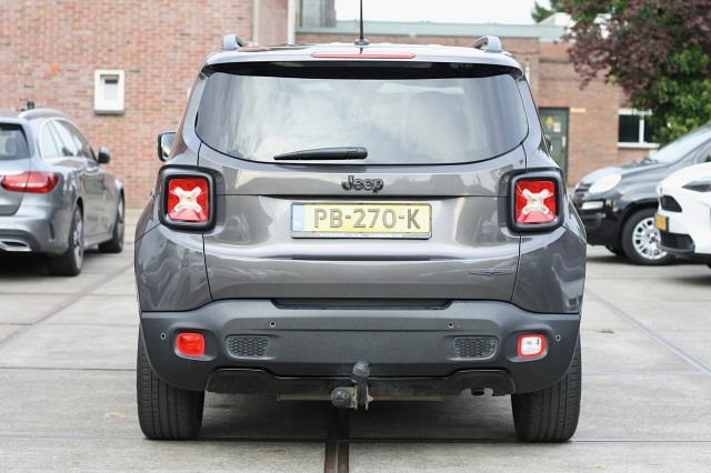 Foto 6 van JEEP RENEGADE 1.6 E-Torq Night Eagle ll / NAP / Trekhaak / Navi / Airco