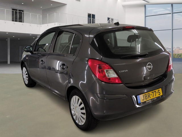 Foto 8 van Opel CORSA 1.2-16V Cosmo/ SCHERM/ LAAG KM