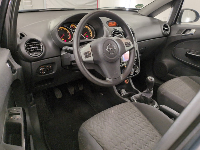 Foto 5 van Opel CORSA 1.2-16V Cosmo/ SCHERM/ LAAG KM