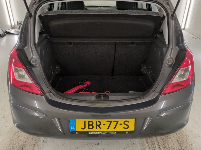 Foto 3 van Opel CORSA 1.2-16V Cosmo/ SCHERM/ LAAG KM