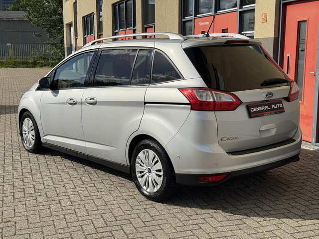 Foto 8 van Ford Grand C-Max 1.0 Titanium 7p. Camera, Nieuwe Distributieriem