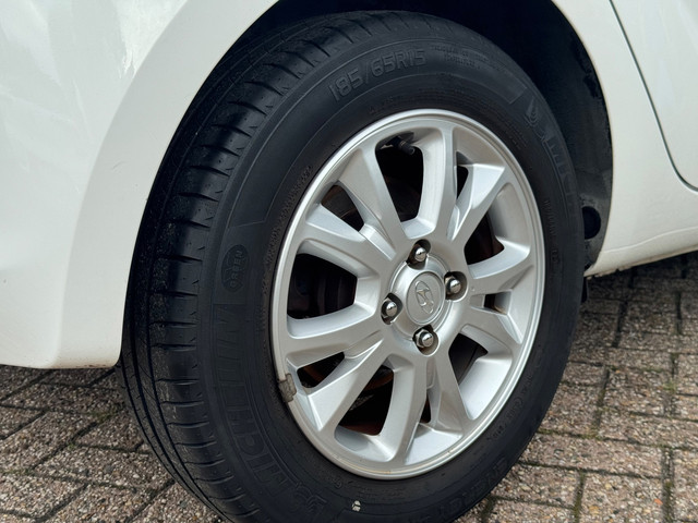 Hyundai I20 1.2i i-Drive 2014 WIT 5drs AIRCO LM APK NAP!