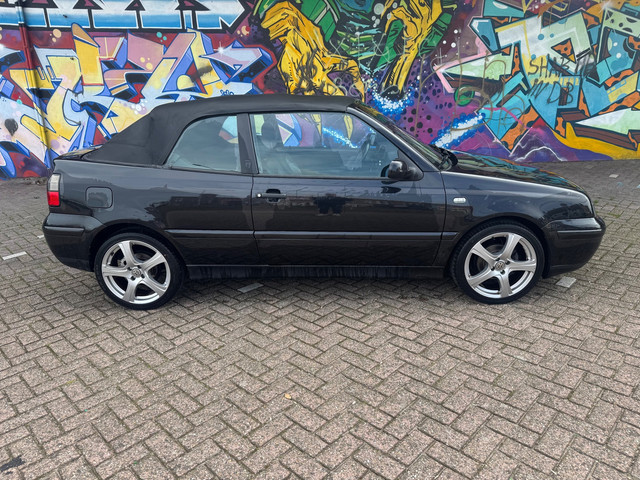 Foto 8 van Volkswagen Golf Cabriolet 1.6 leer CarPlay stereo 17 inch velgen nette linnen dak apk juli 2027 leuk