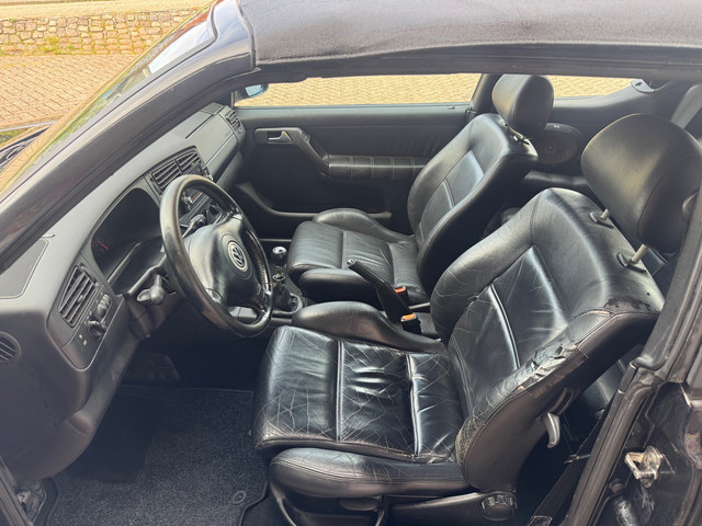 Volkswagen Golf Cabriolet 1.6 leer CarPlay stereo 17 inch velgen nette linnen dak apk juli 2027 leuk