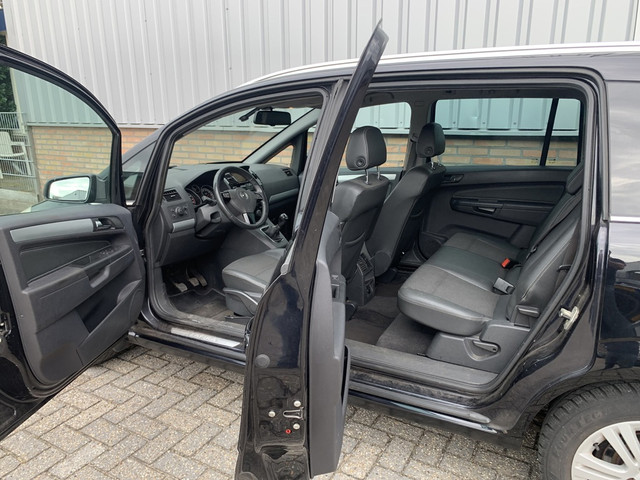 Foto 5 van Opel Zafira 1.8 Cosmo APK/ NAP/ Airco