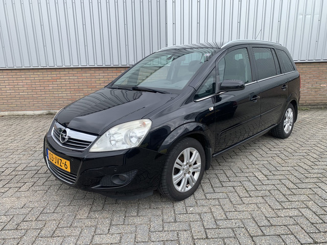 Foto 7 van Opel Zafira 1.8 Cosmo APK/ NAP/ Airco