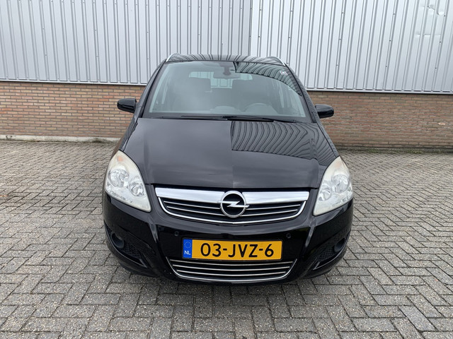 Foto 8 van Opel Zafira 1.8 Cosmo APK/ NAP/ Airco
