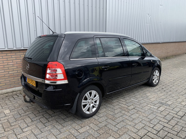 Foto 10 van Opel Zafira 1.8 Cosmo APK/ NAP/ Airco