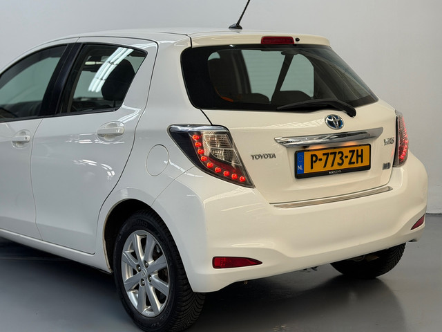 Foto 7 van Toyota Yaris 1.5 Full Hybrid Aspiration Camera Nieuwe APK + Beurt