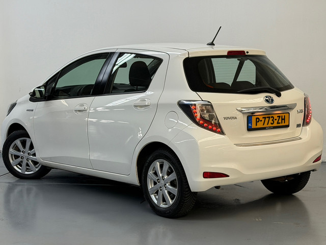 Foto 8 van Toyota Yaris 1.5 Full Hybrid Aspiration Camera Nieuwe APK + Beurt