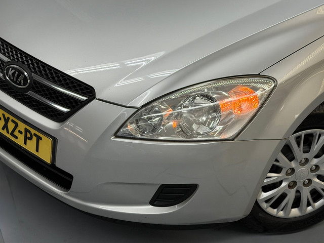 Foto 2 van Kia Cee'd 1.6 X-tra Airco Trekhaak Nieuwe Apk