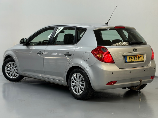 Foto 7 van Kia Cee'd 1.6 X-tra Airco Trekhaak Nieuwe Apk