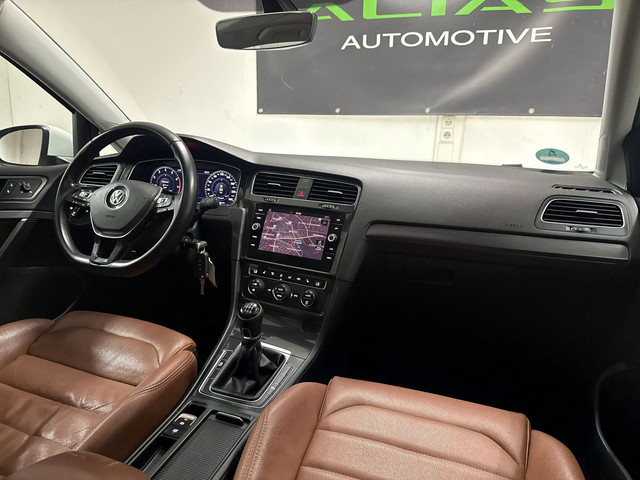 Foto 3 van Volkswagen Golf Variant 1.5 TSI Comfortline Business - Navi - Virtual Dash - Pano - Lane Assist - Cr