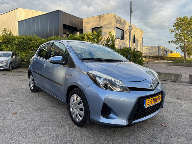 Foto 10 van Toyota Yaris 1.5 Full Hybrid Aspiration Clima Navi