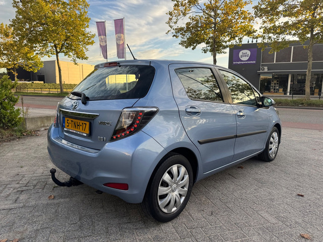 Foto 8 van Toyota Yaris 1.5 Full Hybrid Aspiration Clima Navi