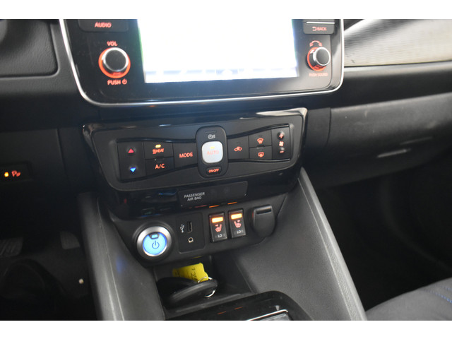Foto 4 van Nissan Leaf Acenta 40 kWh 360° Camera (bj 2018, automaat)