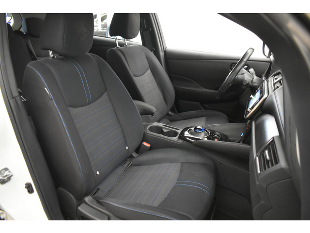 Foto 10 van Nissan Leaf Acenta 40 kWh 360° Camera (bj 2018, automaat)