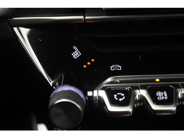 Foto 6 van Peugeot 208 1.2 Hybrid 145 e-DCS6 GT |Stoelverw.|Massage|