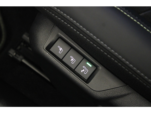 Foto 3 van Peugeot 208 1.2 Hybrid 145 e-DCS6 GT |Stoelverw.|Massage|