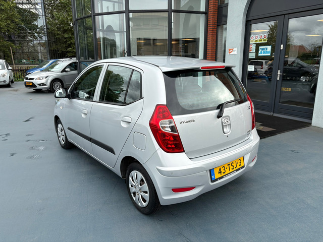 Foto 3 van Hyundai I10 1.2 Plus AIRCO RADIO CD/AUX/USB