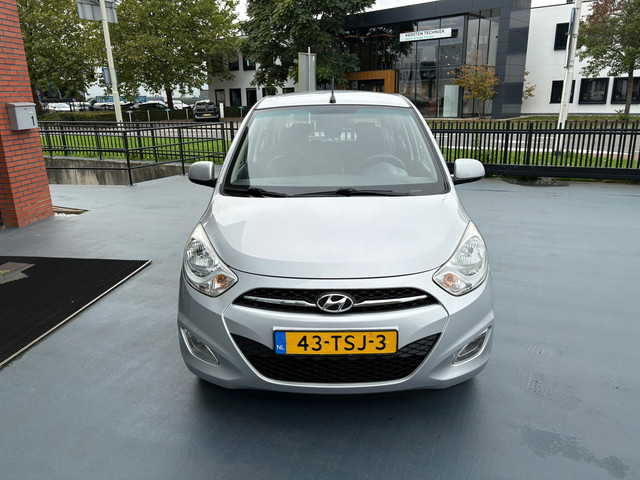 Foto 9 van Hyundai I10 1.2 Plus AIRCO RADIO CD/AUX/USB