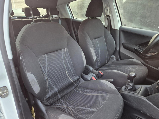 Foto 10 van Peugeot 208 1.4 VTi Active Airco Cruise